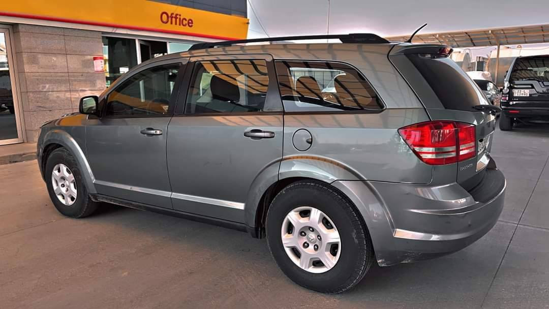 دوج جورني موديل 9 مكان بابل رقم اربيل اباسمي السياره مكفولة كفالة عامه بيها تكحيلات. اوبيها تعديل على البارد شي كلش بصيط يم البك لايت مكينه  كير كفاله المكينه مبدله 2015 تبريد  تادفى السياره يرادلها تخم تاير أو صدر امامي فقط رقمي ***********
