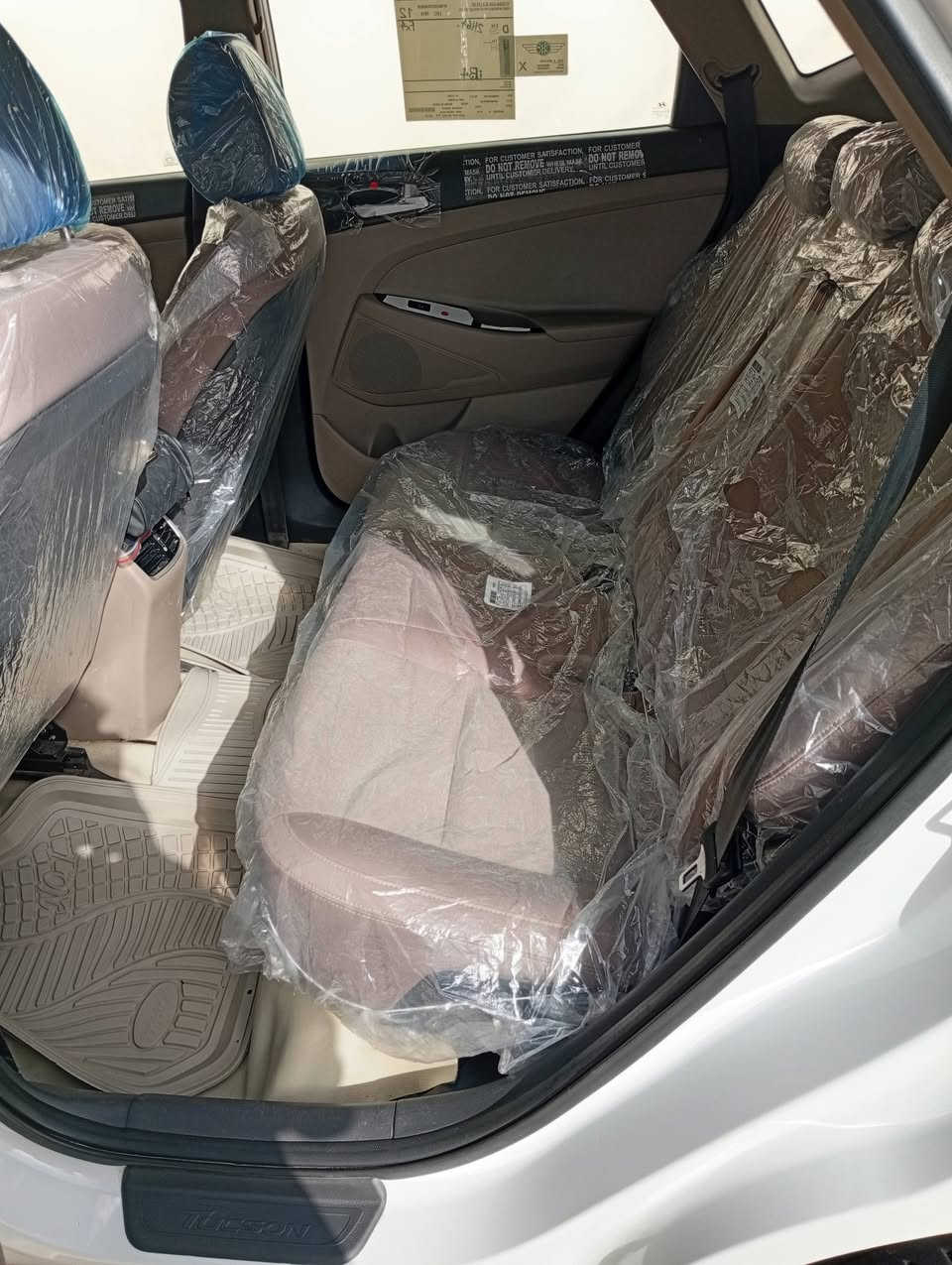 سلام عليكم توسان 20 خليجي مكفولةكفالة عامة ماشية 50 سيارة بسمي رقم سليمانية سعر 215 وبيها مجال بسيط عنوان بغداد سلمان باك ***********
