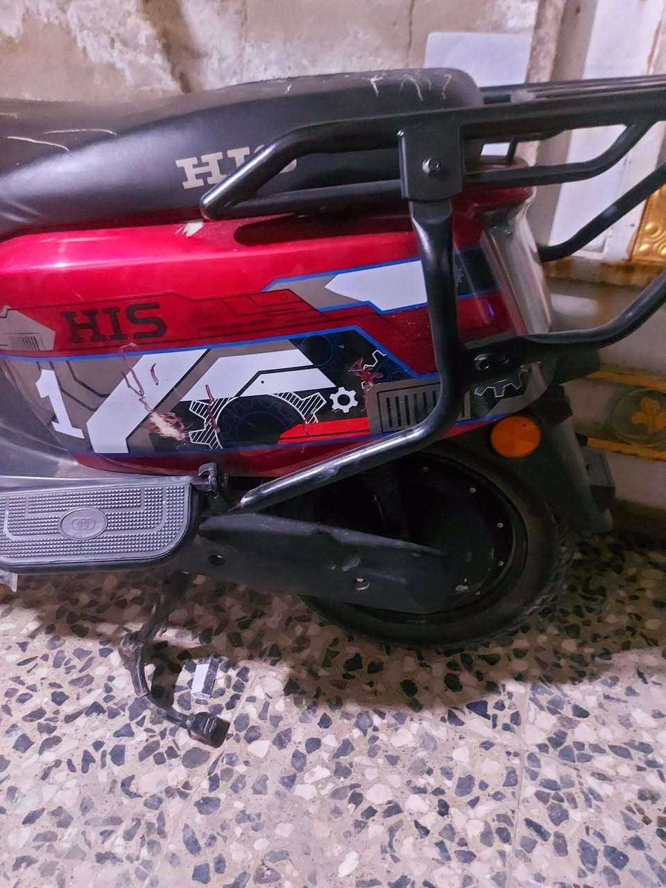 السلام عليكم دراجة شحن للبيع ماخذه قبل 10 ايام من الصدرية اخته الجديدة دراجة نظافته 90%100 اخذته 800 رايده 650 وبيه مجال بسيط مكاني بغداد الرشاد ***********
