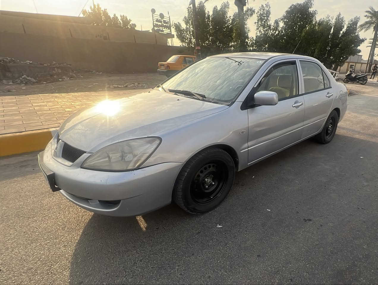 لانسر 2011 بغداد ابأسمي                                       السعر 87$ وبيها مجال.        
تخم تاير جديد
تخم ويل جديد
داخل صاج
تبريد ثلج
كير مكينه بلاد
لابخير ولاتنقيص
لايت امامي زنون شركه
رقم انكليزي
مابيها حادث والفضل لله
لاصبغ
مكينه 1600
باتري جديد
كير اوتماتيك 
السنوية 2030
اتصل ومتوفر واتساب
***********
العنوان بغداد مدينة بسمايا
‏بء
