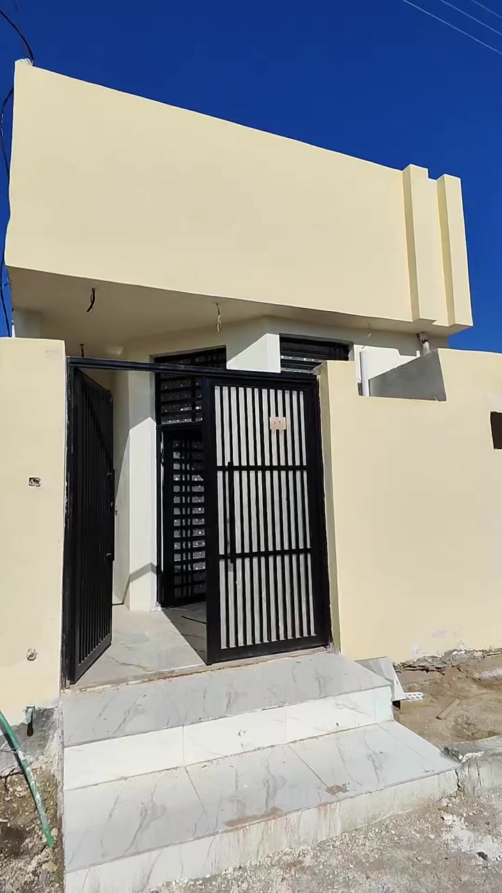 للبيع منزل مساحته 100 متر
بناء جديد التفاصيل واضح بل فديو 

بناء طابوك جمهوري أساس وسكف صب 

طابو زراعي سند 25 مداور ثاني 

عنوان علوة الفحل شارع معمل الموز 

استفسار 👈 ***********
