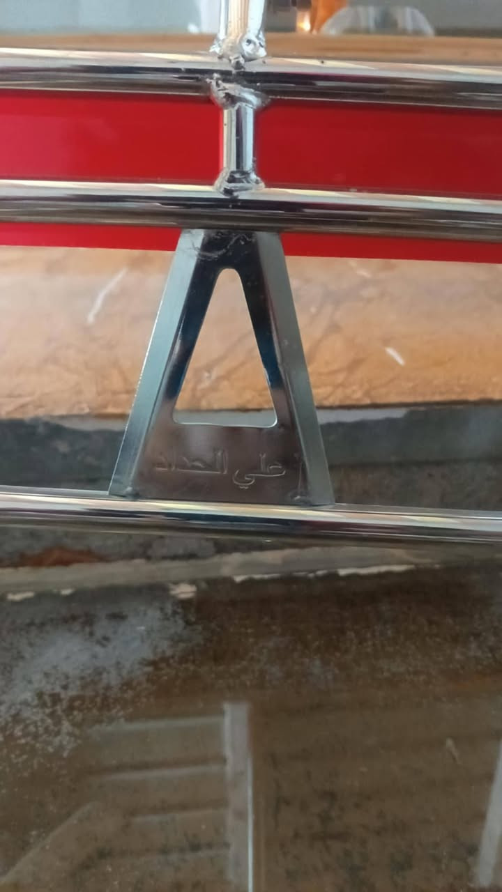 سلام عليكم سله علي الحداد نضيفه بعدهي بلايلون هيه ونزالها سعر 150 مكان بصره الاصمعي  جديد قرب جامع سهلاني ***********
