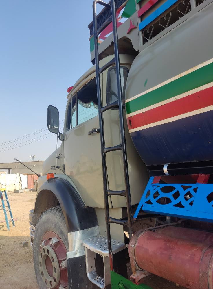 سلام عليكم للبيع أقجم رقم أنبار ألماني محرك كير شرط قماره مبخره من خارج أستفسار عل رقم ***********
