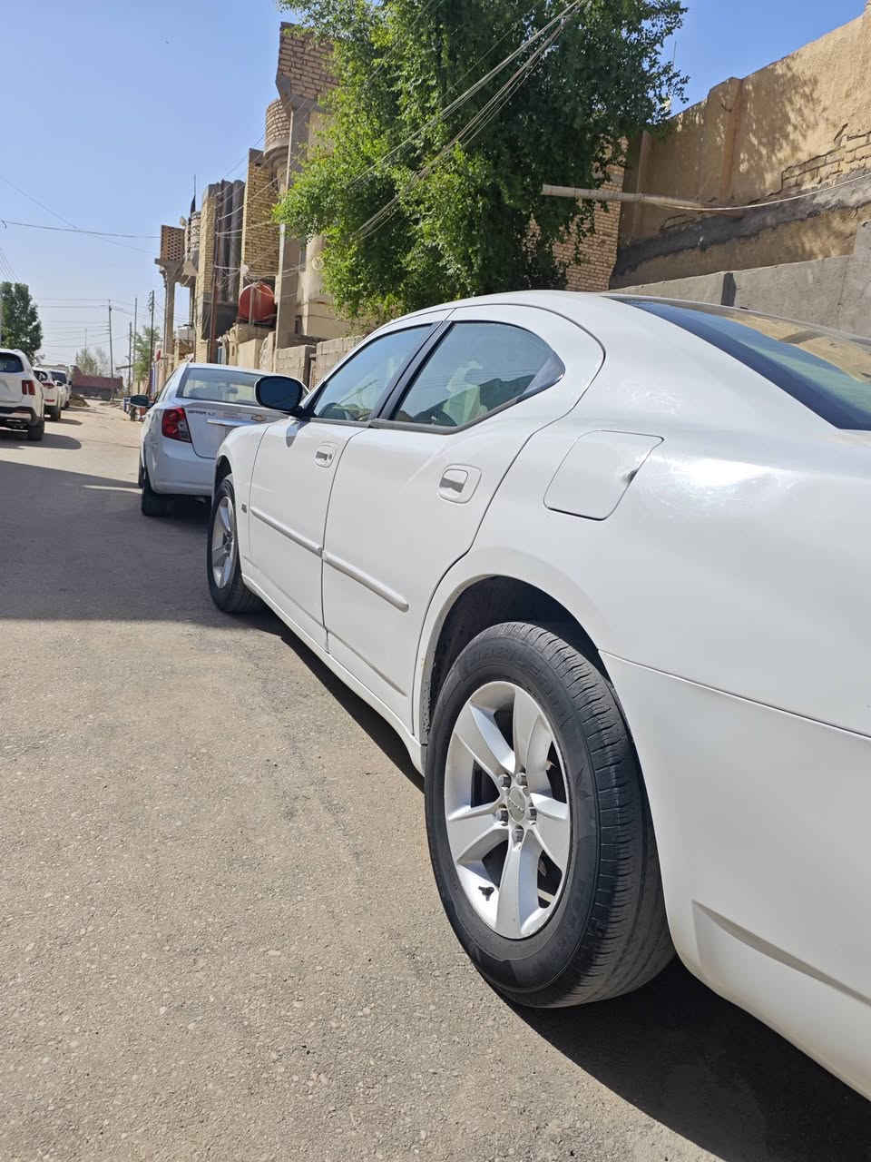 جارجر 2010 خليجي السيارة مكفولة بيها ضربه بسيطه ماشية 200 الف السيارة ما مشتغله كير مكينه كفالة صدرها السيارة حلو و بيها ضعف. بسيط بل حدادية الخلفية السيارة مرتبه كلش ونظيفه جوة ايدي و ب اسمي للتواصل ***********
