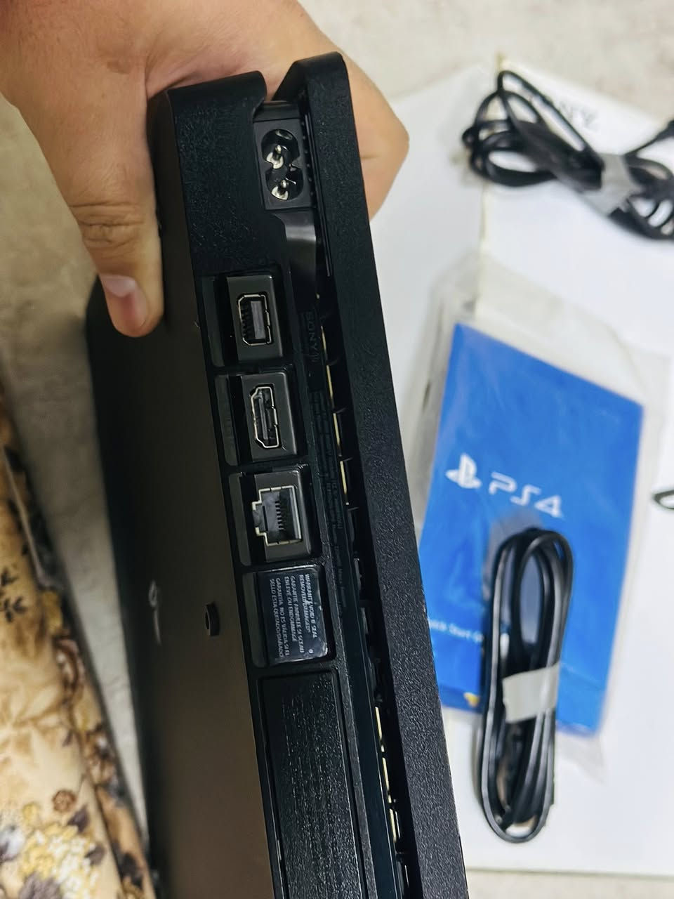السلام عليكم ps4 سلم مهكر قرص للبيع نضام 12
مبدل هارد شركة Sony الاصلي مفتوح تنضيف فقط 
جوستكات ثنين واحد اصلي و ثاني تجاري مع ست العاب محمله بالجهاز ذاكره 512 مداخل الا HD كله شغال السعر خاص…


**إذا كنت صاحب هذا الإعلان وتريد حذفه لأي سبب، رجاءا أرسل رسالة إلى الدعم الفني**
