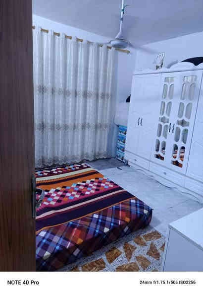 بيت 100 متر مربع يحتوي على 2 غرف نوم واستقبال ومطبح مفتوح ع الصاله وصحيات داخليه وخارجيه متوفر كافه الخدمات تبليط ماء مجاري مدارس اسواق كافه الخدمات بناء بلوك طابو زراعي سند 25 علما راح يتحول طابو منطقه عون قرب السوق قرب مرقد الامام عون السعر 75 مليون بي مجال بسيط للاستفسار ***********
