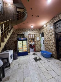 ةرحمة الله وبركاته مطعم للبيع مساحة المطعم ٢٠٠ متر طابقين الايجار 1750...