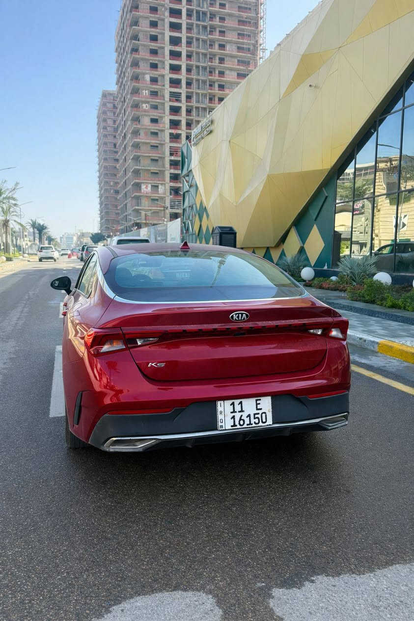 K5 2021 lx
نص مواصفات 
رادار 
فول تحكمات ستيرن
شاشة كاربلي واندرويد اوتو بدون كيبل
تحديد مسار 
مثبتت سرعة
هاندبريك بصمة 
اوتو ستوب 
رقم بغداد 
سنوية وهزة جديدة 
السعر 149 وبيها مجال للشراي 
***********
