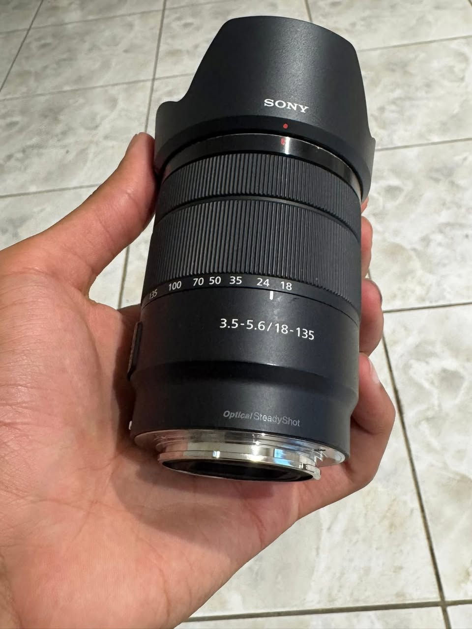 📸 للبيع كاميرا Sony A6500 بحالة ممتازة جداً

الكاميرا نظيفة جداً واستعمال محافظ، شتر فقط 8 آلاف يعني استخدام قليل جداً.
تجي ويا عدسة Sony 18-135mm الأصلية، عدسة ممتازة للتصوير والفيديو والسفر والمناسبات، زوم قوي وجودة حلوة.

✅ Sony A6500
✅ شتر 8K فقط
✅ عدسة 18-135mm
✅ نظيفة جداً
✅ مناسبة للتصوير الاحترافي، الفيديو، المناسبات، السفر، وصناعة المحتوى
✅ فوكس سريع وجودة Sony المعروفة

الكاميرا جاهزة للاستخدام وما تحتاج أي شي.
السعر: اعلى سعر


**إذا كنت صاحب هذا الإعلان وتريد حذفه لأي سبب، رجاءا أرسل رسالة إلى الدعم الفني**