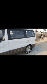 سلام عليكم موجوده ستاركس  موديل 2000 محدثه 2007 سياره جاهزه مصبوغه عام حداديه خير من الله تبريد ثلج مكينه جديده مفتوح رقم بغداد خصوصي بسمي 8راكب مداور ثاني يوم تخم تاير جديد سياره حلوه  ***********
***********
