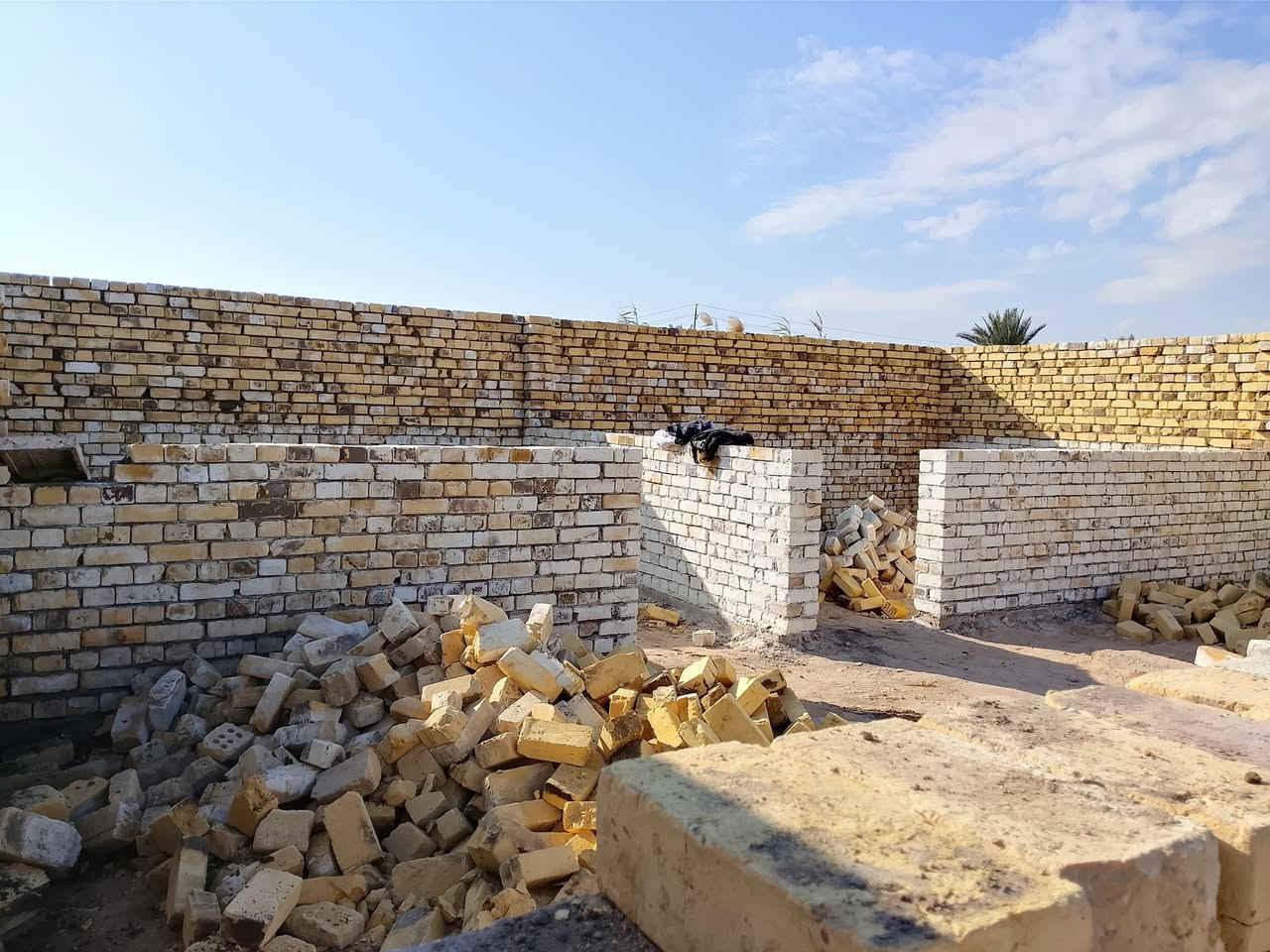 سيد علاء لبناء طابوك وفرمستون و بلوك ل النجف فقط. ***********
