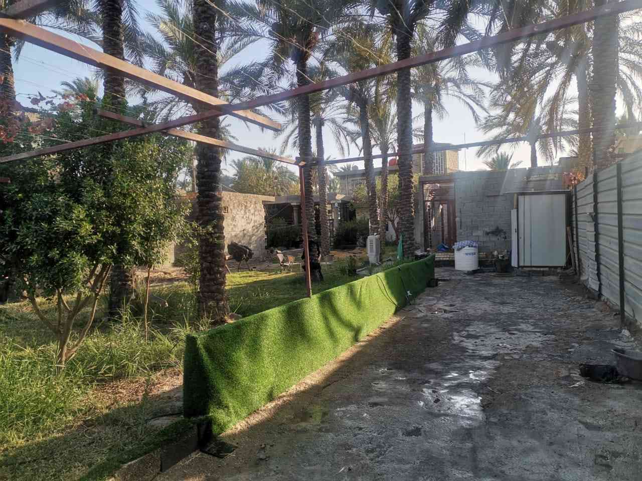 .للبيع في كربلاء – شارع الحسينيه عامود ١٠٥ بل ترقيم الجديد🏠✨

⏳🔗 المساحة: 1050 متر
💵 السعر:💲 550 💵مليون مع المجال 
🏗️ البناء: بلوك 
🏠عدد البيوت.  (((4)))   (2مشتملات).   ((2 مساحتهن 180))

الخدمات المتوفرة: 
🔹 ماء 💧
🔹 كهرباء ⚡️ + مولد 
🔹يبعد عن التبليط 50 متر🚗 #شارع_عرض_10_متر
🔹 مدارس قريبة 🏫

🏠 يرهم مراوس هم 🏠

📜 الملكية: زراعي  💎سند25

📞 للتواصل***********
