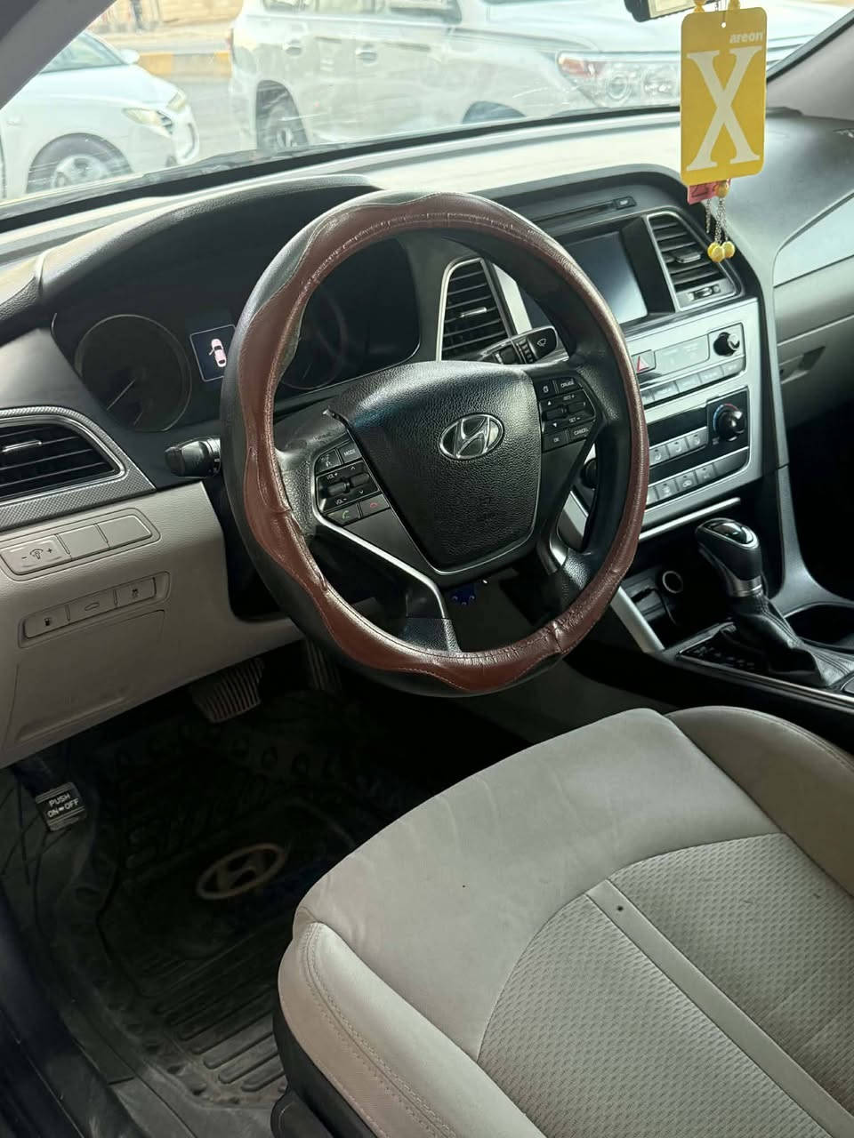 سوناتة ٢٠١٧ للبيع
سيارة جاهزة علة ٢٤ حباية بدون اي نقص

تبريد ثلج 
دوانز ماكو ابد 
محرك وكير مكفول 
حدادية نص عمر 
تخم تاير جديد 

سيارة بيهة ٣ قطع وصور سونار بل منشور 
ب اسمي سيارة 

عنوان ديوانية 
سعرر ١٣٠$


**إذا كنت صاحب هذا الإعلان وتريد حذفه لأي سبب، رجاءا أرسل رسالة إلى الدعم الفني**