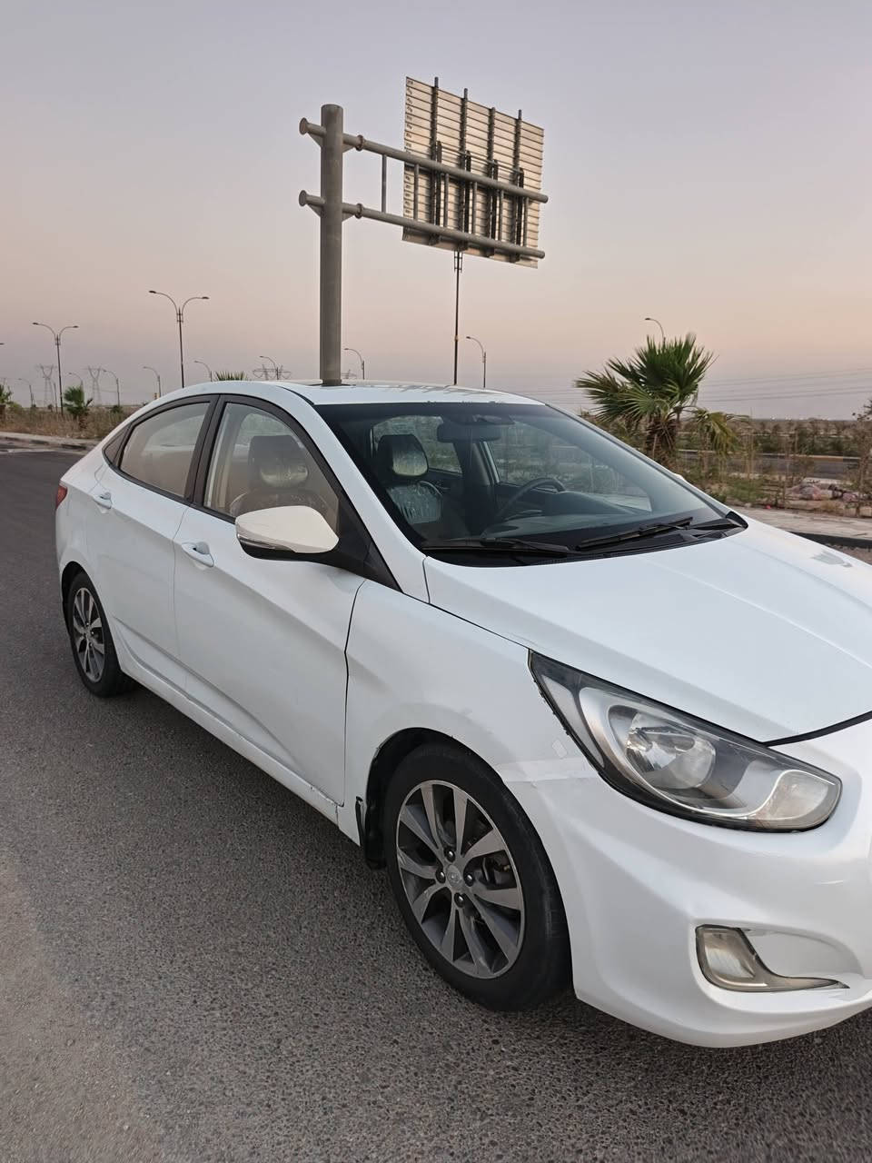 السلام عليكم
اكسنت مديل 15 خليجي قطرتين مكينه 1600
تبريد حداده تخم تاير كله جديد مناقصها شي بيه بنيد مصبوغ وجاملغ بارد سياره كلش نضيفه السعر 88 وبيه مجال للشراي كلش قليل 
عنواني بصرة الامن الداخلي 
***********
