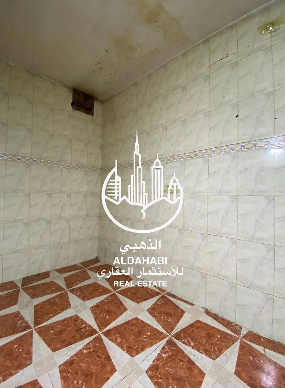 للايجــــــــــــار ✅
.
بيت للايجار في الجبيله ركن على شارع عريض 
مواصفات البيت / 
.
غرفتين ، صالة ، استقبال ، مطبخ ، صحيات 

كراج يتسع سيارتين
البيت يقع على شارع عريض مقابيل ساحة خدمات 
.

سعر الايجار 750 الف  
.
✅ الذهبي للاستثمار العقاري ✅
#مجــــــاز_قانــــــــونيــاً

—————————————

#ملاحظه لعملائنا الكرام يتوفر لدينا عروض عقاريه بيوت للبيع والايجار في كافة مناطق محافظة البصره كذلك يتوفر لدينا بنايات تجاريه للبيع في مناطق ممتازه بوارد شهري ممتاز 
‏‌‎ للمعلومات اكثر التواصل على الارقام الموضحه او زيارة
الموقع 
البصره_ شارع عام حي الزهراء _ قرب مستشفى النفط
***********
***********
