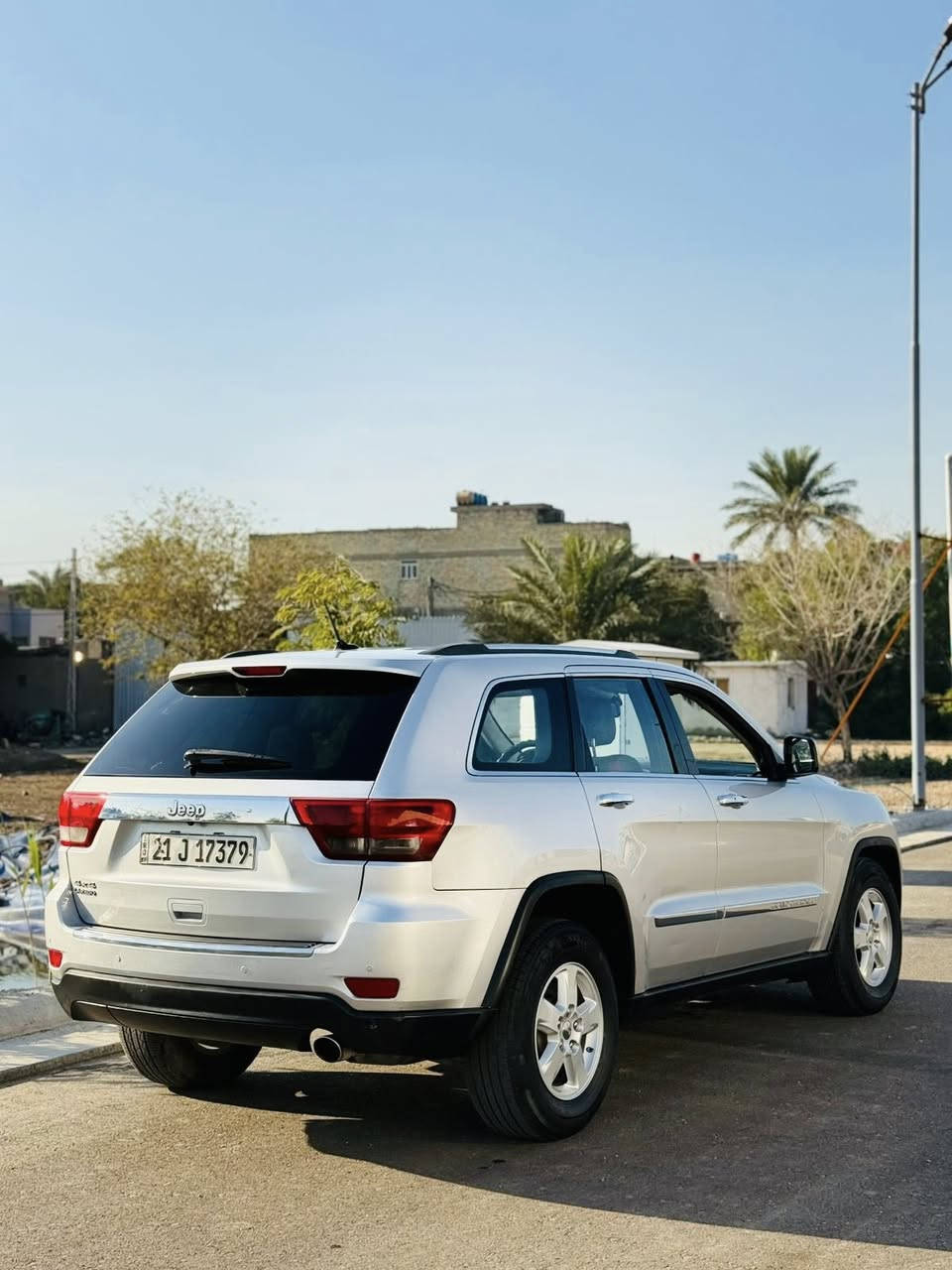 السلام عليكم 
جيب 2011 خليجي 
حجم المحرك 6 سلندر 3600
فقط قطعه وحده البنيد بدون دواخل  
كير محرك جديد 
باسمي  تحويل ثاني يوم 
تبريد ثلج امامي خلفي 
كشن السايق كهرباء 
بصمة + البواب بصمة 
ومعروفه البقيه المواصفات
ماناقصه برغي السيارة جديده متعوب عليها 
السعر المطلوب 153 وبيها مجال 
الاستفسار***********
العنوان بغداد 
غير متواجد ع الفيس
