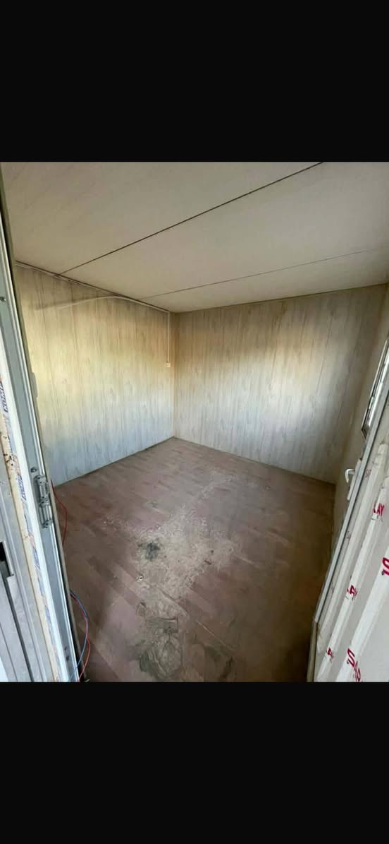 كرفان 9 في 3
غرفتين ومطبخ وحمام
مغلف الداخل كله جديد 
السعر 2200
مكاني بغداد 
***********
