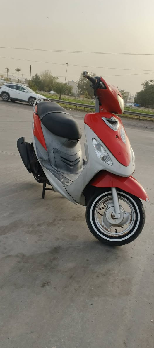 السلام عليكم دراجه ماكس منغولي للبيع مكينه بلاديه 49 شلعه ومعدل خير من الله سلف  وهندر كهربايات كلهه كامله اي نقص مابيهه السعر 550وبيهه مجال المكان بغداد الشعب وهاذه رقمي ***********
