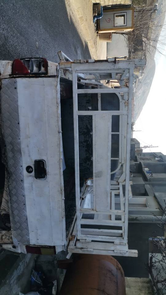 پیک اب مۇدیل 2000 مەکینە دیرە گیر و مەکینە بە شەرت بەس کابریتی عەیبی دارە مالی مە دەنی بە شەرت 
ژم:*********** أربيل, العراق
