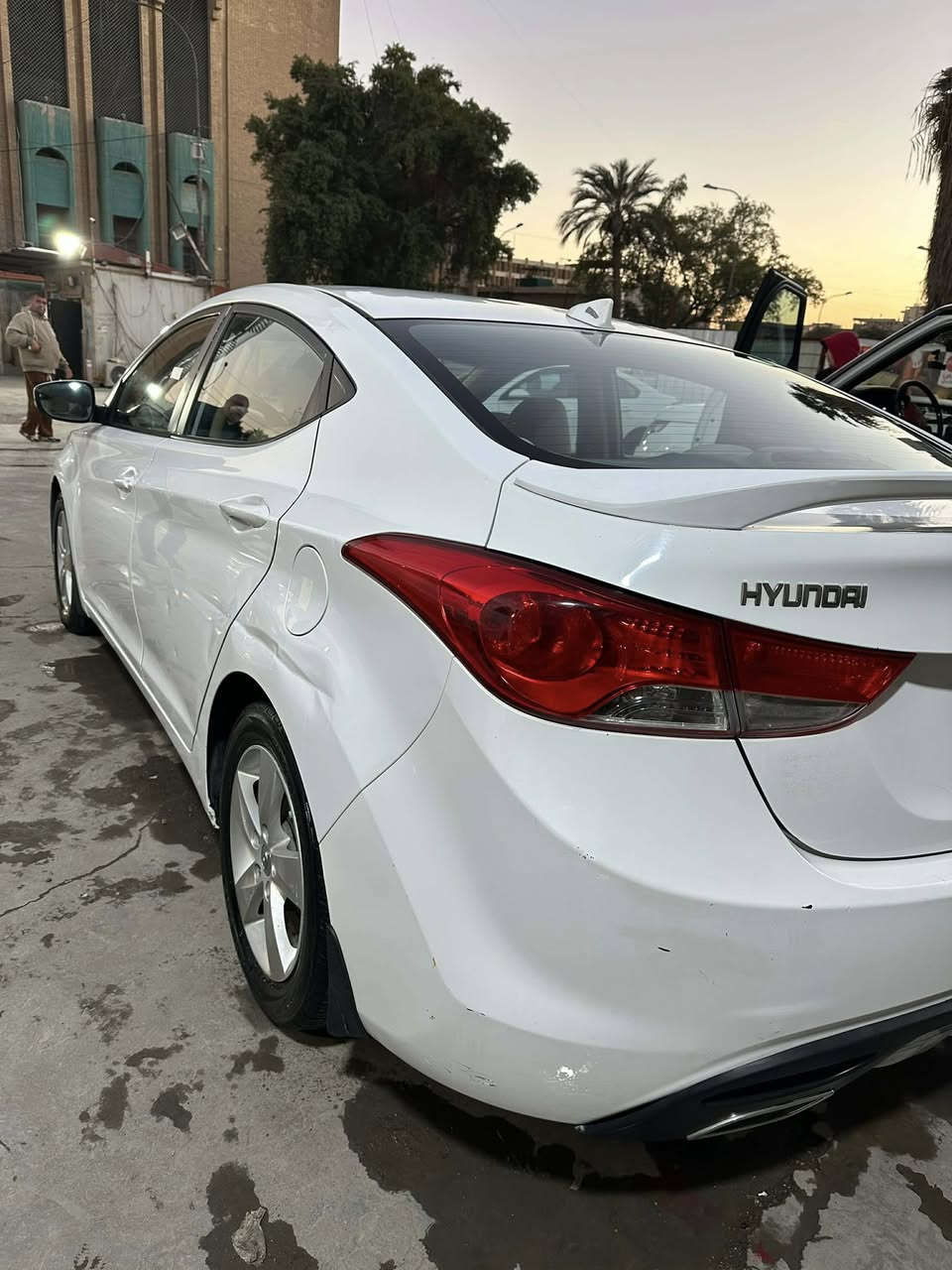 النترا للبيع 2012 محدثه دعاميات 2015
خليجي دوش 1،800
ألسياره نظيفه و أستخدام شخصي .
شاشه 
كامره خلفيه تحكم ستيرن
اشاير بالمري
 صيانه كامله لمنظومه التبريد جديده.
سلف +باتري + منظومه فيت بم كامله جديده.
صيانه للبلكات و الاصبع و النوزل بشكل كامل جديده.
تحتاج صدر و شريط فقط . 
السياره مابيها اي حار فقط بارد بسيط و مبدل قطعه وحده  البنيد تبديل بسبب كشط سطحي ( طخة على أيدي بدون أي تأثير او ضرر على السياره فقط  بنيد  ) 
باقي تفاصيل موضحه بالسونار والصور 
المحرك بالسونر مكتوب مفتوح ( تبديل واشر فقط ) 
عداد المشي 175 الف
السعر ( 112 ) و بيها مجال بسيط . 
بغداد
الاتصال ((( *** و تس أب *** ) فقط 
***********
