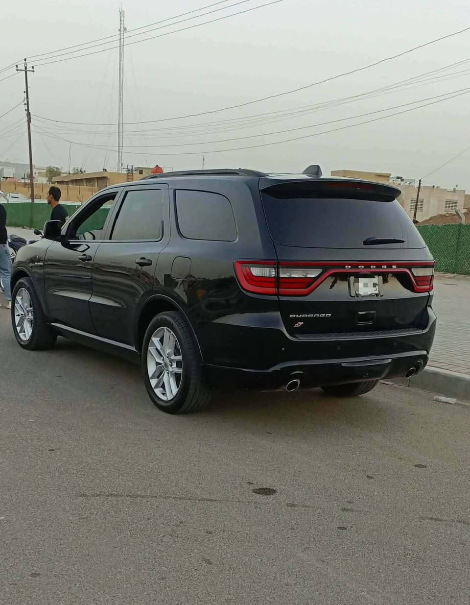السلام عليكم 
Dodge Durango 2023 
فئة R/T MAX V8 
بدون رقم بدون رقم تترقم بغداد وجميع المحافظات عدا الإقليم 
فول مواصفات رادار امامي حساسات أمامية وخلفية دخول ذكي بصمه ابواب بصمه تشغيل 
نقطه عمياء فتحه سقف شاحن لاسلكي شفتات ستيرن شاشه كبيرة كامره دواره صندوق كهرباء 
كشنات جلد تدفئه تبريد & كهرباء وباقي المواصفات معروفة 
اخواني الاعزاء بالنسبة الى الحادث خابرني ادزلك حادث وتدلل 
رقمي ‏‪***********‬‏
