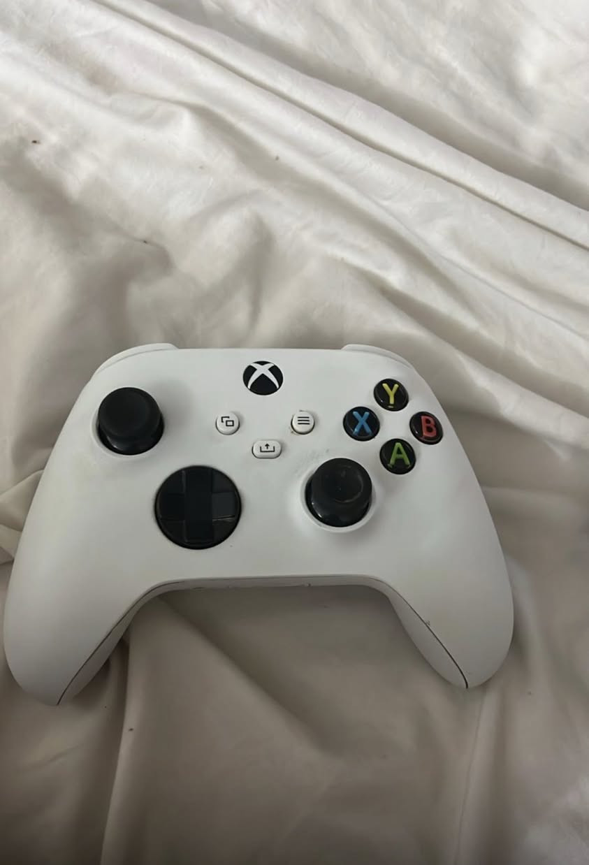 سلام عليكم اكس بوكس سيريس اس اخو الجديد يلمع جوستك واحد  ما مفتوح شرط مكاني تكريت وعندي توصيل جميع المحافظات سعره ٣٥٠ وبي مجال قليل


**إذا كنت صاحب هذا الإعلان وتريد حذفه لأي سبب، رجاءا أرسل رسالة إلى الدعم الفني**