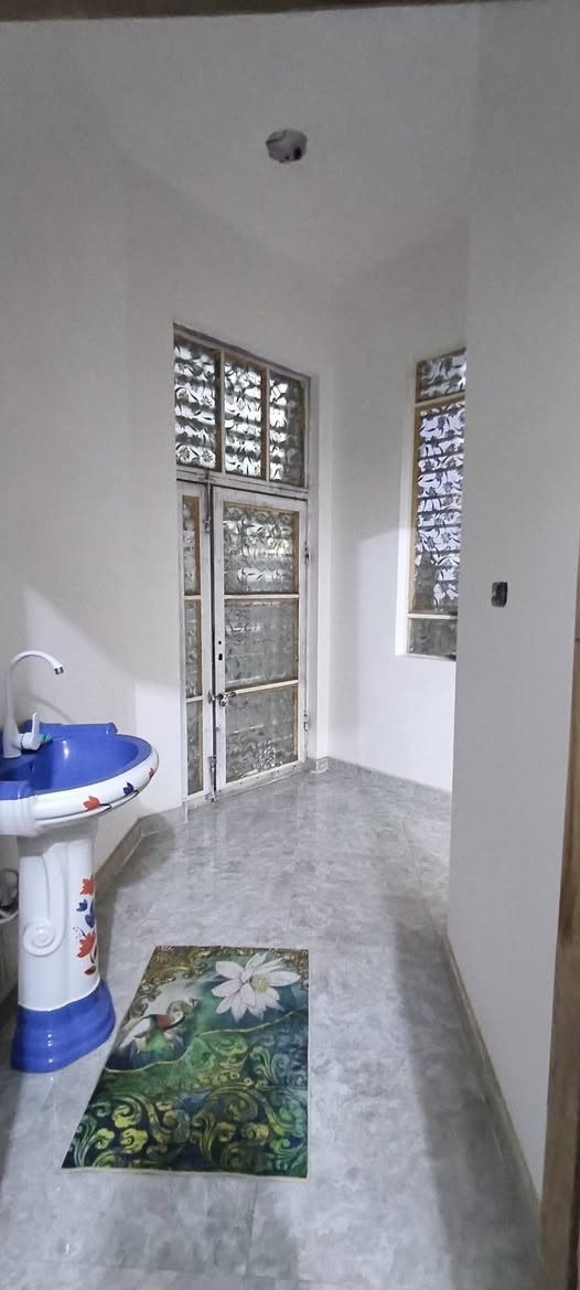 سلام عليكم بيت للبيع بناء جديد المنطقه الدوانم حي السلام مقابيل طاقت كهرباء ابو رمانه  المساحه 230م الوجه 10ول نزال 23 طابو زراعي سند 25 مرقم للتطويب للستفسار على الرقم ***********
