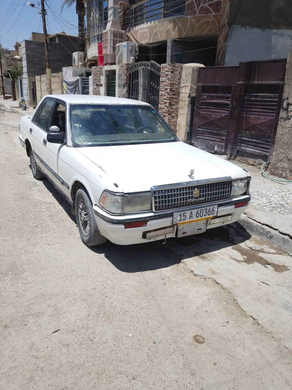 السلام عليكم سيدان موديل 90 للبيع عنواني بغداد بياع السعر 28 رقم الهاتف***********
