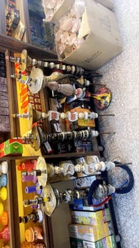 طه للبيع عدد 7 سعر القطعة 30 عنوان بغداد حي الجامعة  07714441092