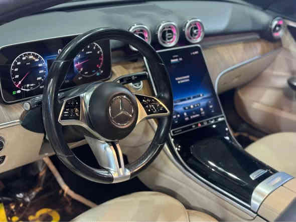 مارسيدس c300 
رقم اربيل 
موديل 2023 
ماشيه 24 الف 
سلايت 
جلد 
تحكم مقاعد كهرباء 
خزن وضعيات السائق والراكب 
كت amg 
لايت بك لايت لد 
حساسات 
شاشه حجم كبير 
للاستفسار
*********** 
*********** بغداد
