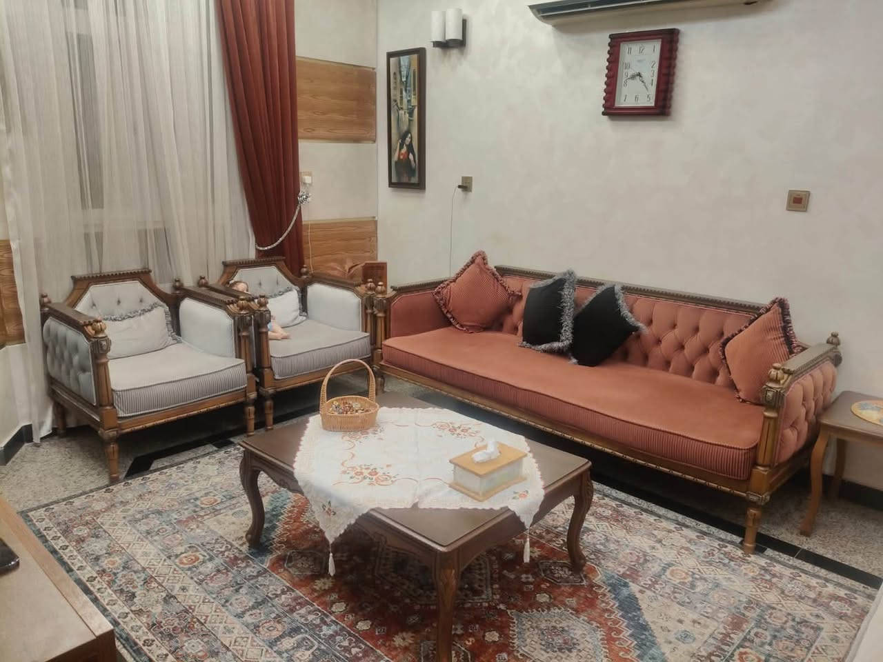 تخم تركي زان السعر مليون و600  قفل  المكان بغداد قرب ساحة الخلاني ***********
