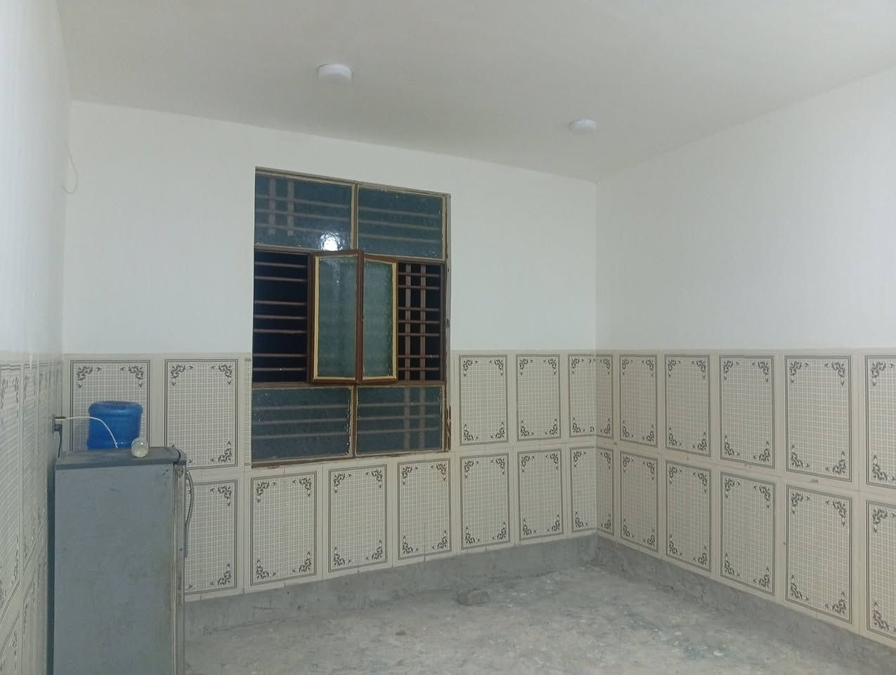 سلام عليكم دار البيع شبانات بزل رابع حي الشكر مساحه 135متر بناء بلوك سكف صب كونكريت عقد 35مفوض بقرار جديد سعر 30يرهم اقصاد ***********
