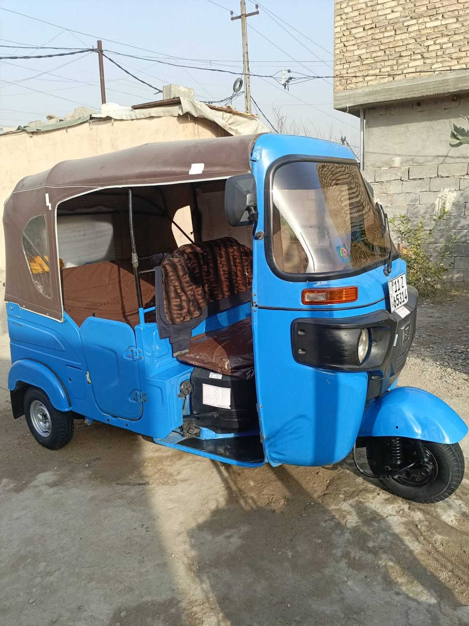 السلام عليكم تكتك موديل 2021 المكان بغداد الشعله 
تكتك جاهزه قطرة خياس ماكو رقم نكليزي سنويه لل 2030 
داخله هزه قبل سبوع مكينه مجفته بس ما مشروكه  كهربائيات كله شغاله تخم تاير جديد السعر خاص ***********
