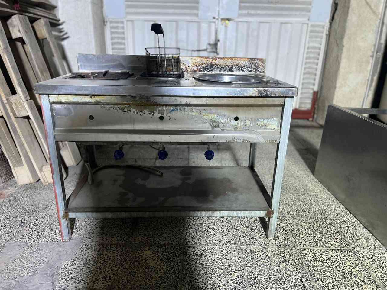 غراض مطعم للبيع ***********
