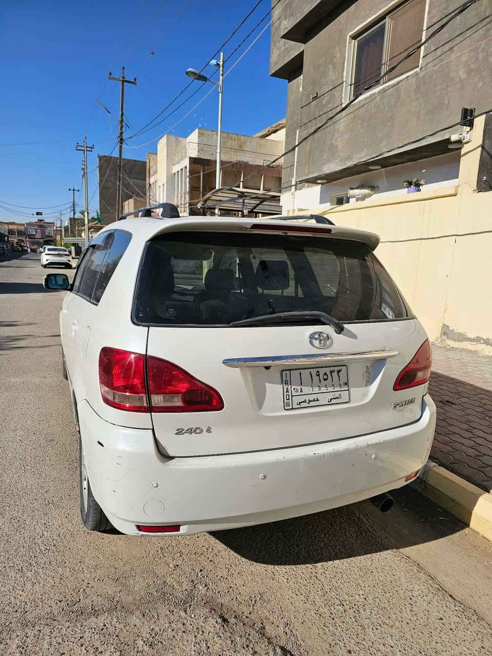 أبسم تيوتا 1/1
موديل 2002
رقم مثنى بأسمي مداور ثاني يوم
اللون أبيض صدفي
محرك 2400 تبريد 3 قطع 7 راكب
سلايت روف فتحات عدد (2) 
كاميرات خلفية وأمامية
حساسات خلفية
دفع رباعي 4 ويل
إشارات بالمرآة شفط
أرضية جلد
دواخل عسلي وصاجي
كمبريسر مكانيكي وليس راوتري
فيها تدفئة وتبريد 
ويل كب أصلي فراشة
شاشات عدد (3) يدعم جميع التطبيقات
مكفولة من الحادث عدى دحجة خفيفة قرب البكلايت وتزلخات كما مبينة في الصورة
السيارة في مركز السماوة
ملاحظة مهمة (السيارة للبيع وليس للمراوس)
السعر 110 مع المجال  🌷


**إذا كنت صاحب هذا الإعلان وتريد حذفه لأي سبب، رجاءا أرسل رسالة إلى الدعم الفني**