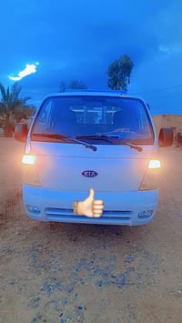 كيا حمل موديل 2010 للبيع. شرط الفحص.  سنوية مجددة لغاية 2027.  السيارة...