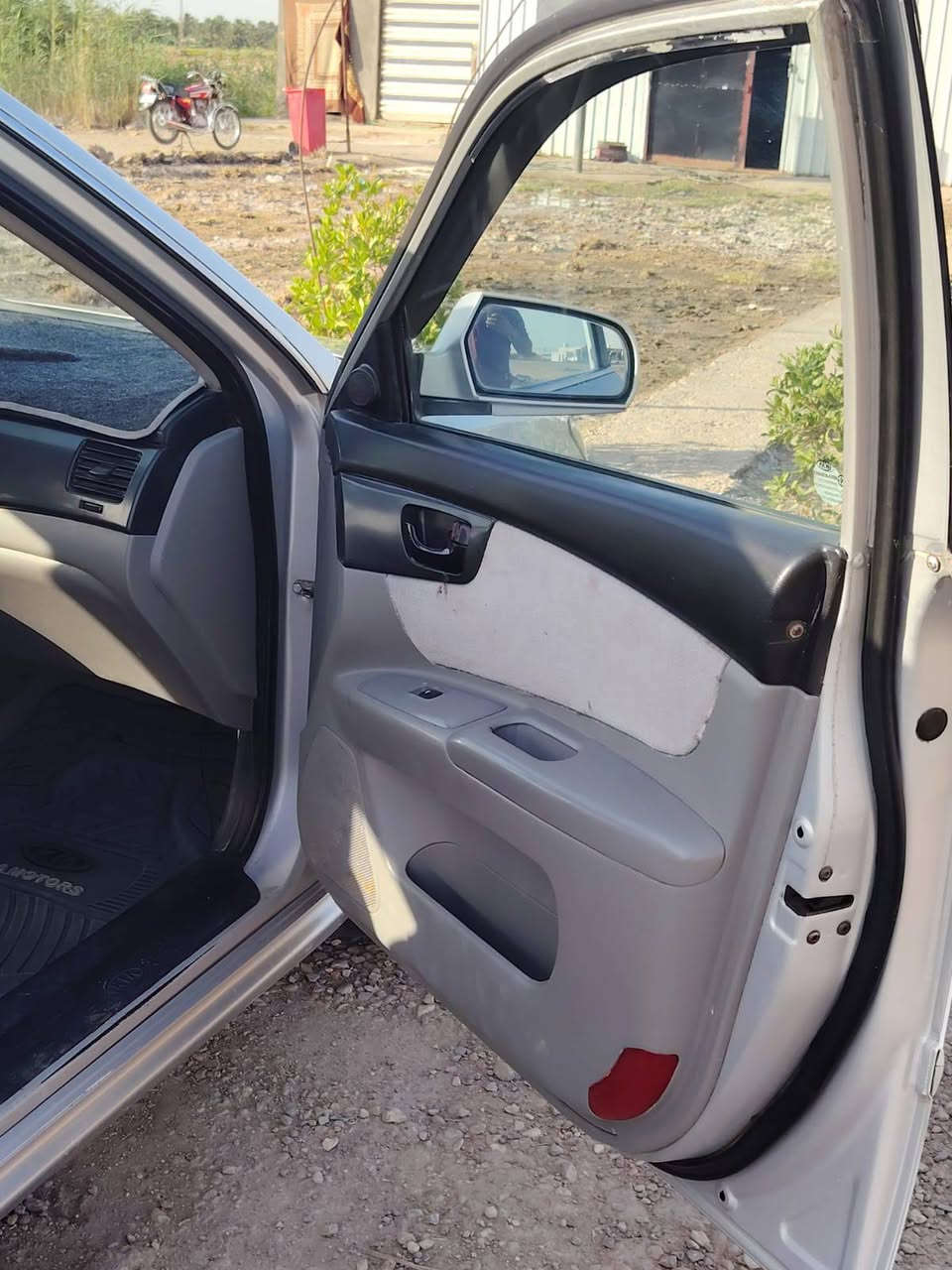 سلام عليكم
كيا اوبتما ٢٠٠٩ لون سلفر
رقم بصره دولي بسمي 
جاهزه من كلشي حداده
تخم تاير تبريد ثلج شرط 
مكينه ٢٠٠٠ دوش المرغوب 
كفاله السياره ....فقط اهلالات خلفيه صبغ 
سعر ١٠٥ بيها مجال بسيط مكان الغراف 
‏‪***********‬‏
