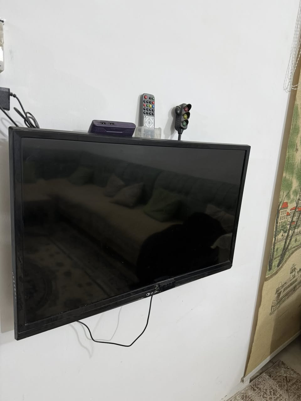 سلام عليكم بلازمه DENKA دنكا مع استاند حجم  42 بوصا سعر 100 الف دينار        للتواصل ***********
