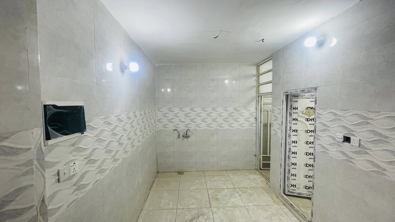 السلام عليكم 
للايجار 
مشتمل 55 متر جديد وجاهز زيرو 
خلف طرشي السلام قريب الشارع العام
يحتوي على استقبال ومطبخ وخدمات وغرفة نوم وسطح 
سعرة 400 قفل والله يرزق الجميع
***********
