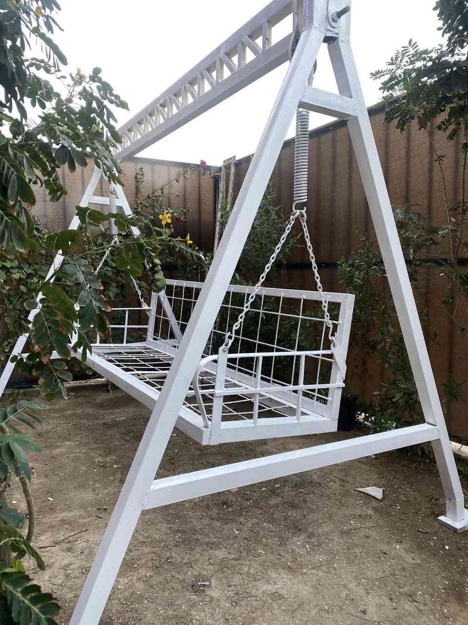 للبيع مكانها دوره حديد ثقيل ***********
