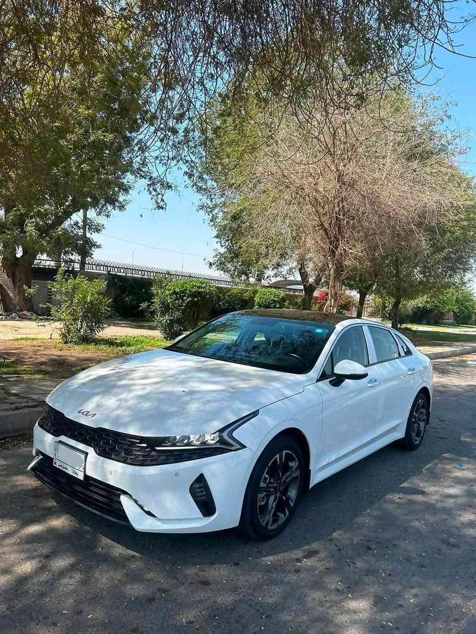 كيا K5 موديل 2023 خليجي الشركه الدولية  
ماشيه 42 الف كيلو رقم بغداد الجديد وسنويه جديده 
المحرك 2000 دوش المرغوب 
السيارة مكفولة من الصبغ بيها بارد الاباب الامامي الايمن ومقدمة البنيد 
السعر : 20700$ دفترين و 7 اوراق 
العنوان : بغداد السيدية تقاطع الدرويش 
فئة EX فول مواصفات :
1- بانوراما / بصمة / تشغيل عن بعد
2- الكراسي ثنينهم كهرباء 
3- كرسي ترحيب يرجع من تصعد ومن تنزل
5- صندوق ذكي / ايرباكات 
6- مناخ منفصل / قطعتين تبريد 
7- كرسي السائق ميموري وبيها بعد هواي تفاصيل 
السعر : 20700$ دفترين و 7 اوراق
العنوان : بغداد السيدية تقاطع الدرويش 
☎️ رقم صاحب السيارة : ***********

