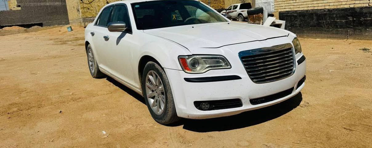‏أوباما موديل 2013 وارد كندي السيارة كفالة عامة ما عدا بارد بالباب الأمامي مستعجل على البيع السعر 114 مكاني سفأن***********و***********
