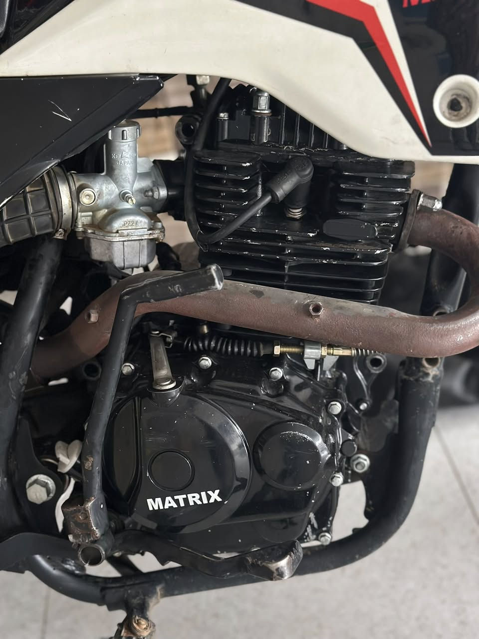 قفاز ماتركس للبيع موديل 2021 كهربائيات كامله مكينه مفتوحه و بي بخار بس هندر واحد يشتغل سعره ٤٥٠ وبي مجال ***********
