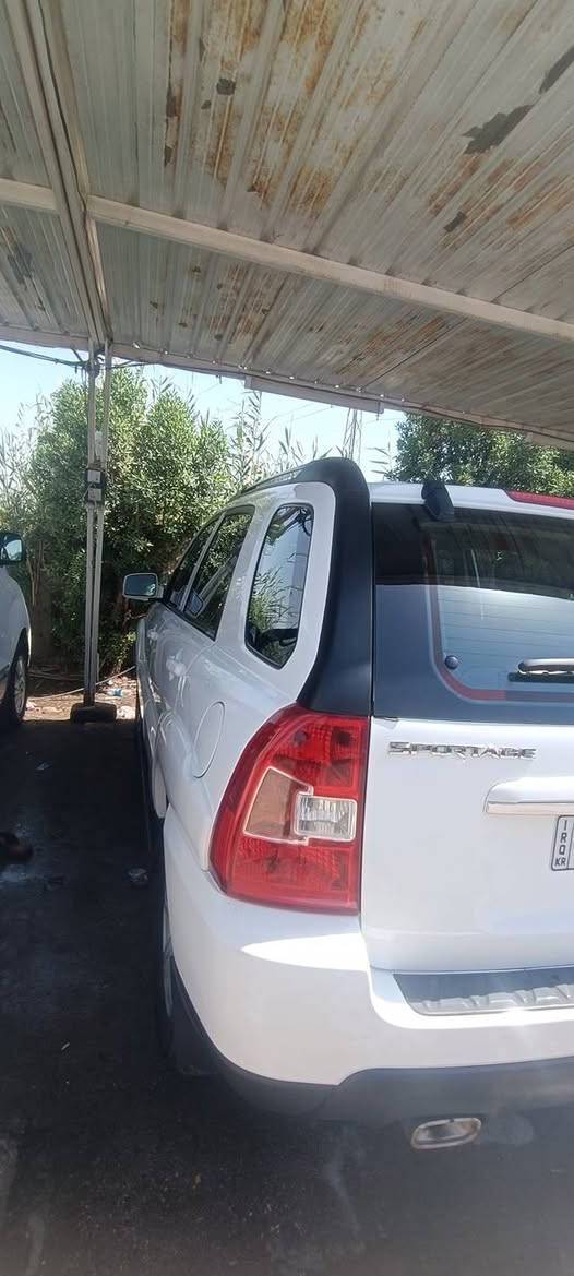 السلام عليكم 
سبورتج 2010 
سياره كفاله عامه خليجيه 
محرك 2000 دوش 
السياره ما ناقصها كل شيء 
رقم اربيل الجديد 

عنوان السياره بابل الهاشميه
***********
