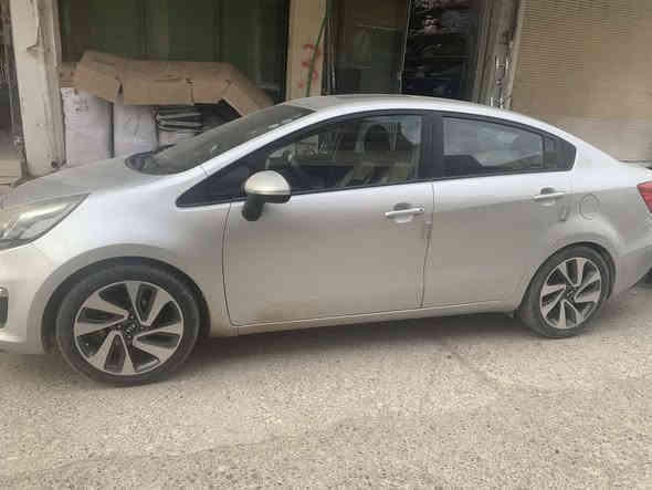 للبيع سياره مكفوله كفاله عامله من صبغ مابيها شخطه حتى بارد مابيها وضع شركه سياره ماشيه 60الف حقيقي
سياره فوووول نواصفات اعلى فئه اشارات بلمري فتحه سقف تحكمات مرايات شفت السياره مال بيت هزه جديد سنويه جديد بأسمي السياره تحويل مباشر سياره عليها ادامه كامله ع ايد وحده  
الشراي فقط يتصل 
السعر 117 وبي مجال 
*********** بي واتساب
