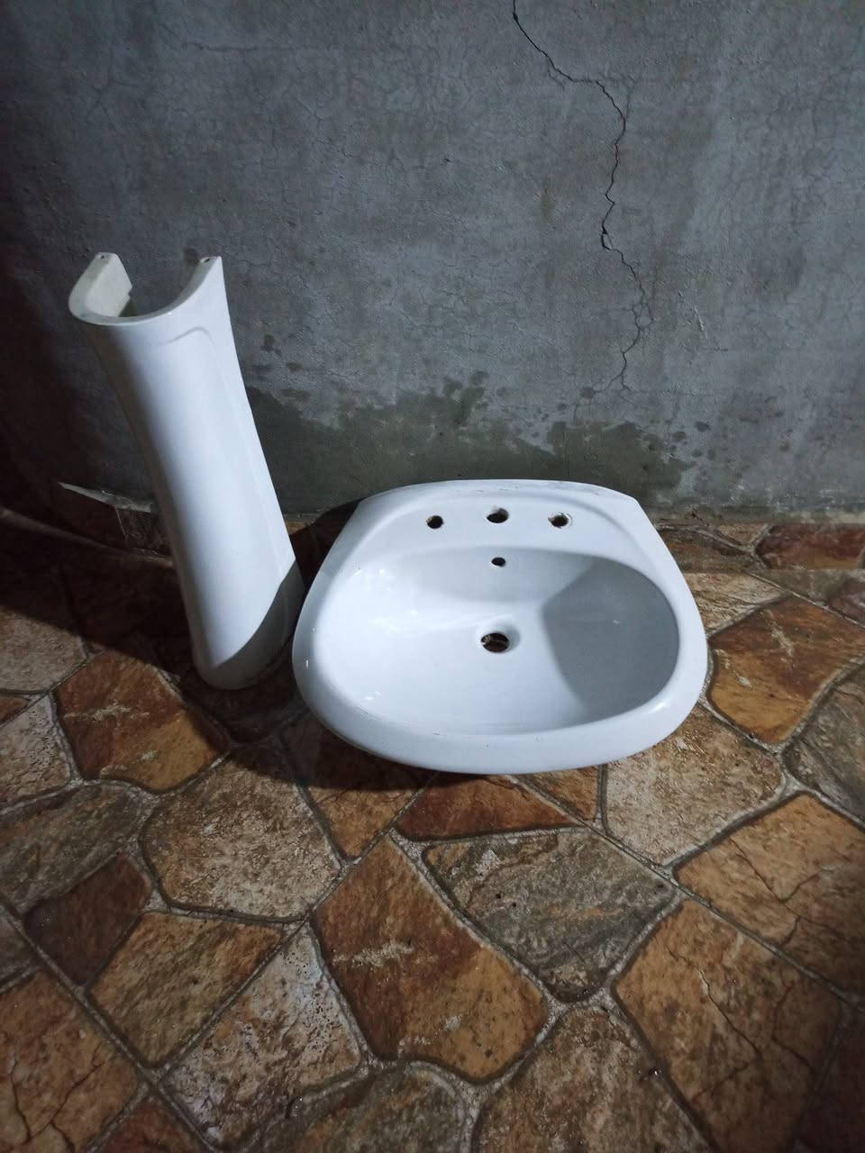 مغسله مابيها اي عيب 15 حجم جبير 
***********
