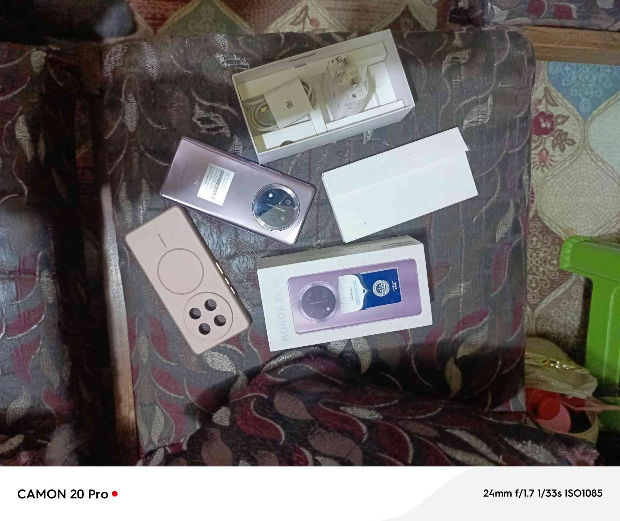 هونر x9 c ذاكره 256 رام 12 غراضه كامله جهاز نضيف كلش سماعه تصال عاطله فقط يعني من تخابر افتح سبيكر واضح تكنيك كامرات صوت بصمه شحن كله شغال بس السماعه مال اتصال ب 225 بي مجال رقم ***********
