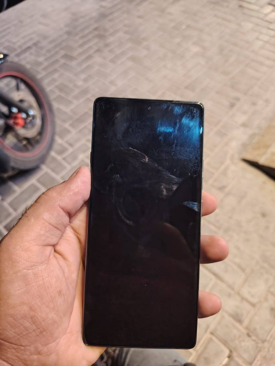 مرخصت الادمن تكنو اسمرت 40 ذكره
256 جديد معنه الكلمه كل نقص مابي الابيع او مراوس بايفون 13بروماكس من بغداد ***********
