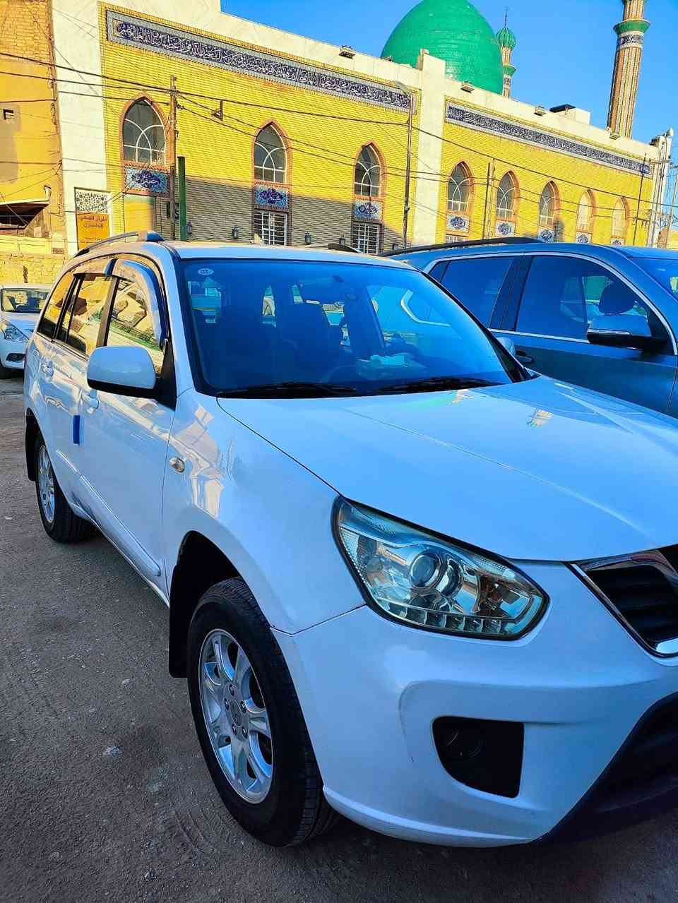 السيارة شيري تيكو موديل 2013 كير كهربائي
كير محرك تبريد كلة شرط وجديد
السيارة بي صبغات بعد تصليح الخياسات 
السيارة جاهزة ماعايزة برغي 
شاشة وتاب بنفس الوقت كامرة دوارة ابعاد كاملة 180 درجة 
السيارة رقم قادسية بسمي سنوية 2026
السعر ٦٠ ومجال قليل 
الرقم *********** النجف, العراق
