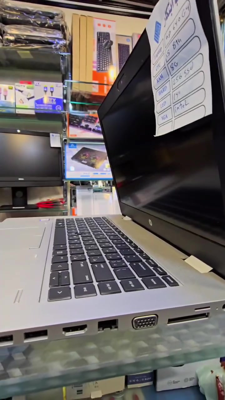 HP ProBook 640 G4
💻 لابتوب عملي ومناسب للعمل والدراسة والتصفح اليومي

المواصفات :
• المعالج: i5 الجيل الثامن
• الرام: 8GB
• التخزين: 256GB SSD
• الشاشة: 14 بوصة

السعر : 215 الف فقط

للتواصل : ***********-***********
                       يوجد توصيل
